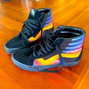 Black hightop Vans, cool 70’s vibe